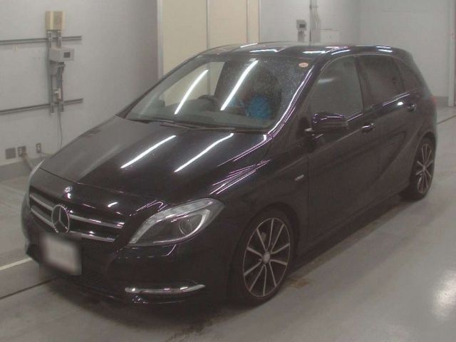 1090 MERCEDES BENZ B CLASS 2012 г. (CAA Tokyo)